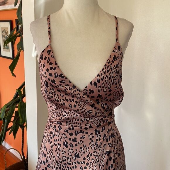 Showpo Leopard Print Mini Sleeveless Wrap Dress Size 2 - Picture 3 of 10